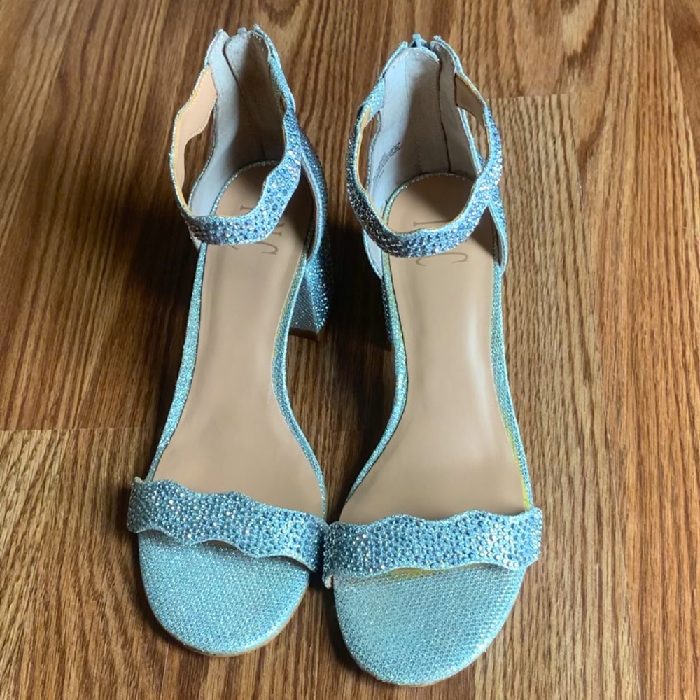 Sliver high heels